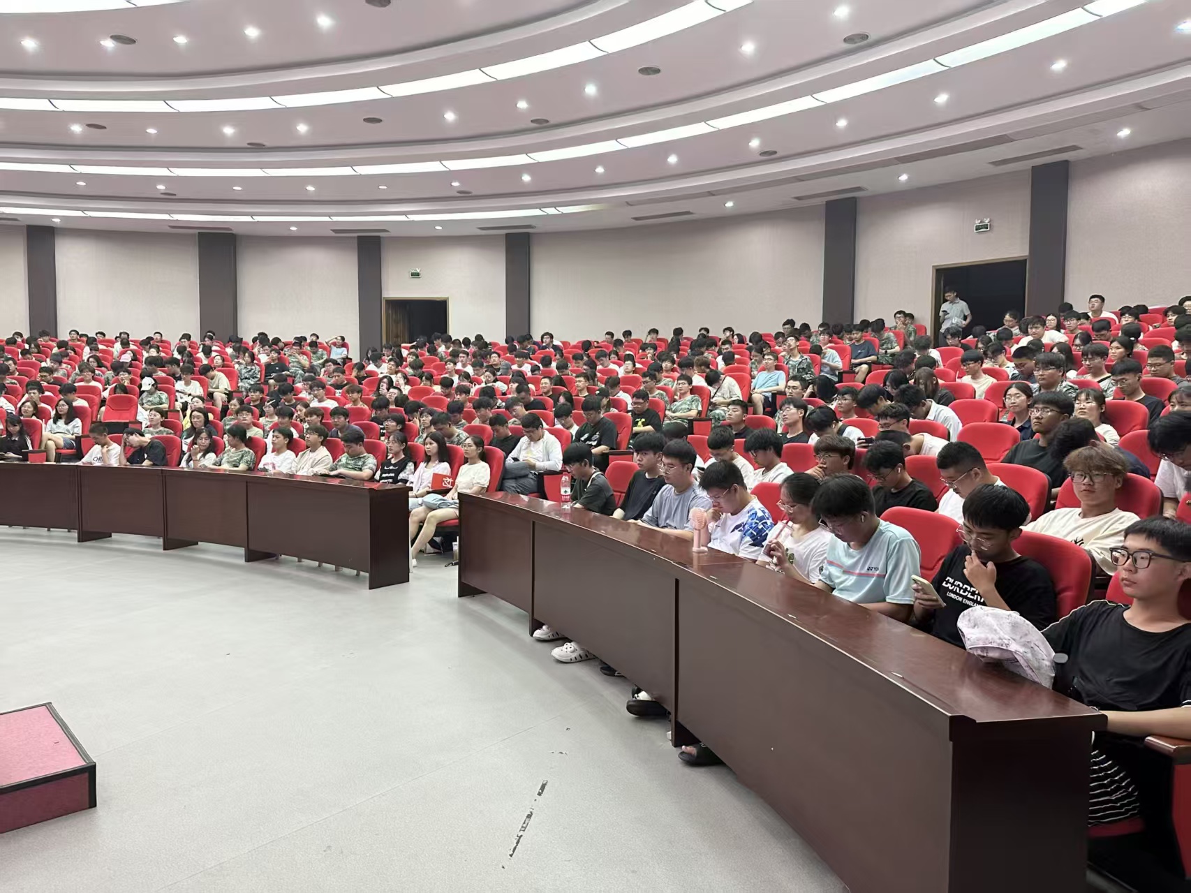 盐城工学院专业_盐城工学院2025级新生大学第一课_学籍管理教育讲座